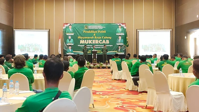 Caption: Pendidikan Politik dan Mukercab PPP yang digelar di Hotel Soll Marina, Sabtu (13/9).