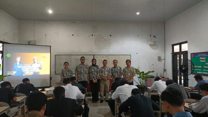Caption: Foto bersama Team Seleksi pada PT MSP dengan para peserta Calon Magang di Arsari Tambang, Jum'at (8/5).