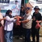 Penyerahan Sapi Qurban dari Pihak MSP kepada masyarakat Setempat, Foto: Renaldi