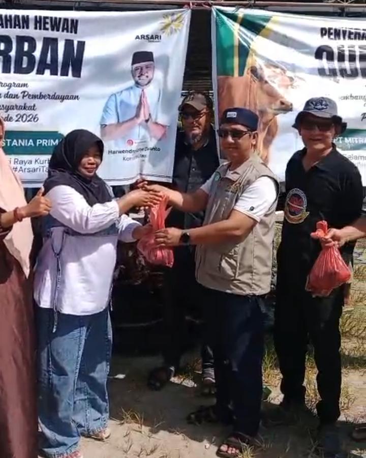 Penyerahan Sapi Qurban dari Pihak MSP kepada masyarakat Setempat, Foto: Renaldi
