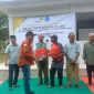 Caption: Simbolis penyerahan Bantuan Rumah Tidak Layak Huni dari PT MSP kepada Masyarakat Kabupaten Bangka, Jum'at (12/6).