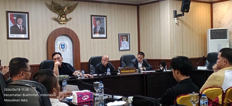 Caption: Rapat antara DPRD Babel, Masyarakat Desa Puput, Pihak Perusahaan PT Bangka Tengah Sawitindo beserta dinas terkait