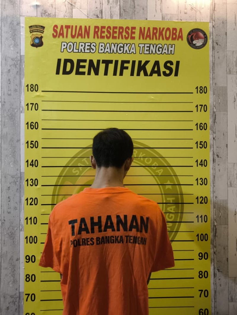 Caption: Rengki Warga desa Kurau Timur saat diamankan di Polres Bangka Tengah